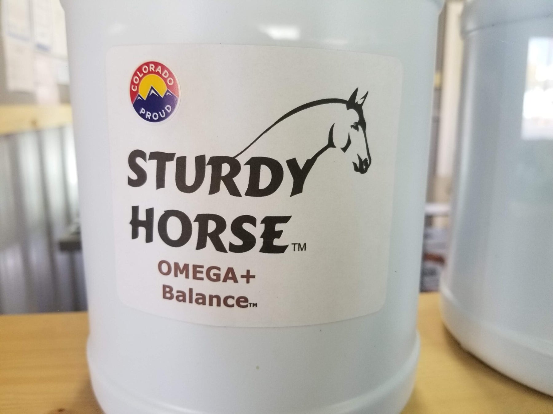 Head to Hoof® Omega Balanced Top Dressing Oil - front label | The Sturdy Horse